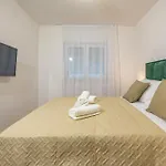 Apartment Kotisina Residence J